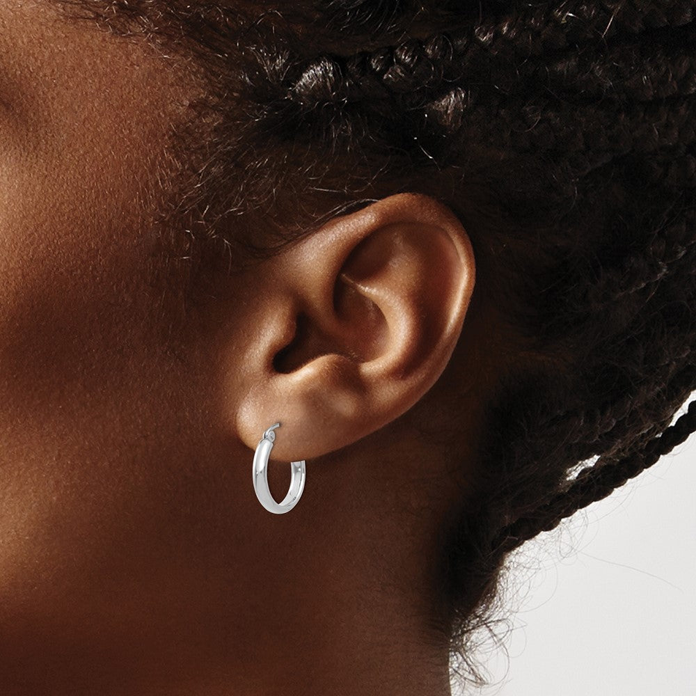 10k White Gold Polished Hoop Earring