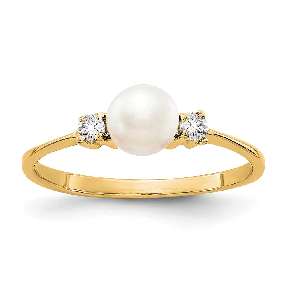 10K 5mm FW Cultured Pearl A Diamond ring