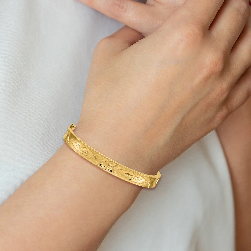 14k 5/16 Oversize Diamond-cut Concave Hinged Bangle Bracelet