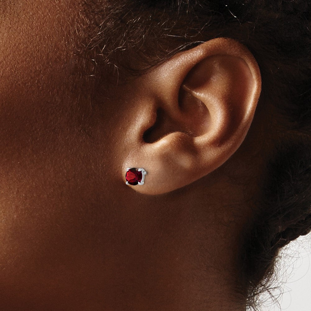 14k White Gold Round Garnet Earrings