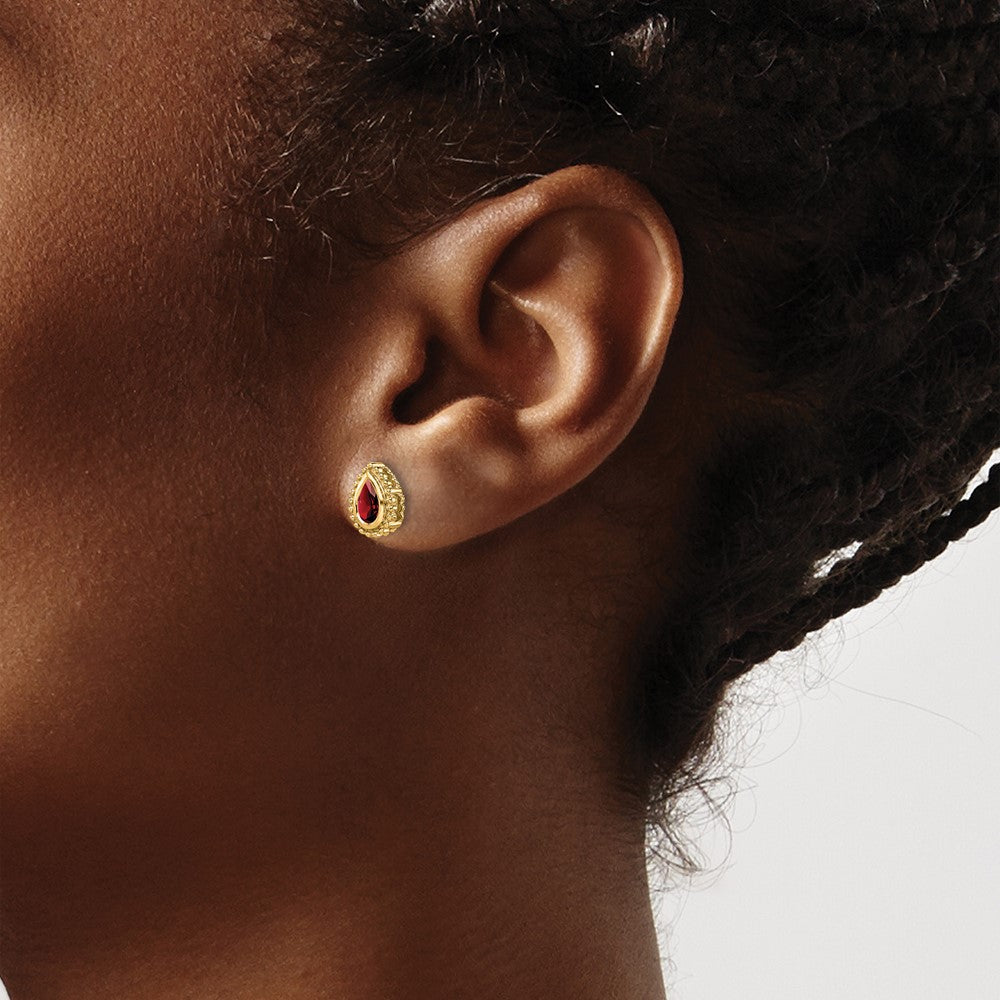 14k Pear Garnet Post Earrings