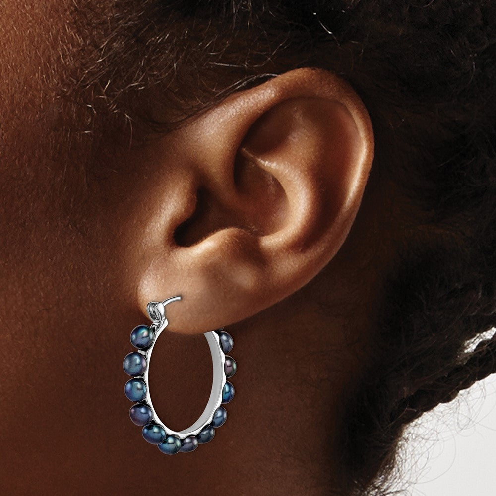 Sterling Silver Rhodium-plated 4-5mm Black FWC Pearl Hoop Earrings