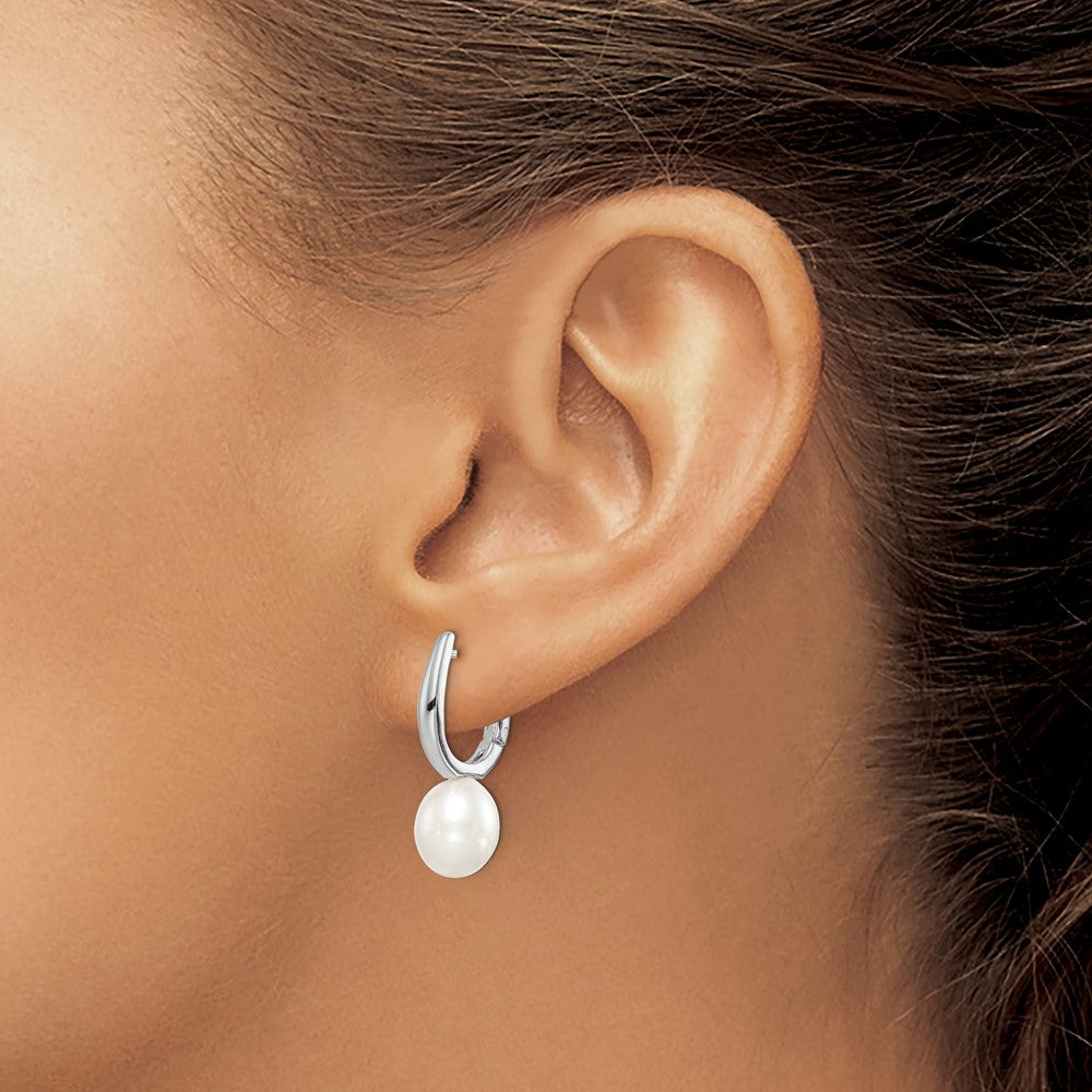 Sterling Silver Rhodium-plated 7-8mm White Rice FWC Pearl Earrings