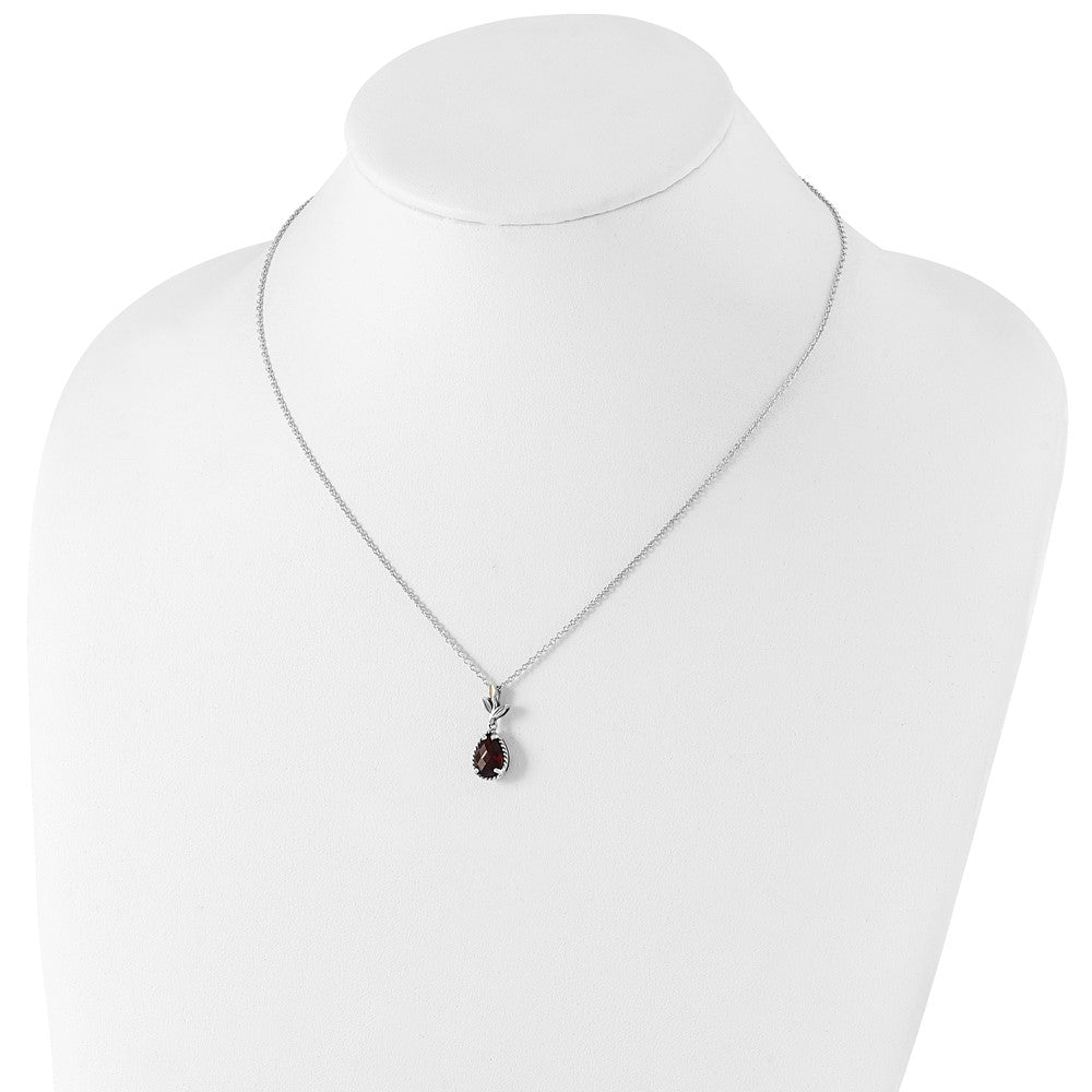 Sterling Silver w/14k Antiqued Leaf 1.95GA Garnet w/2 in ext Necklace