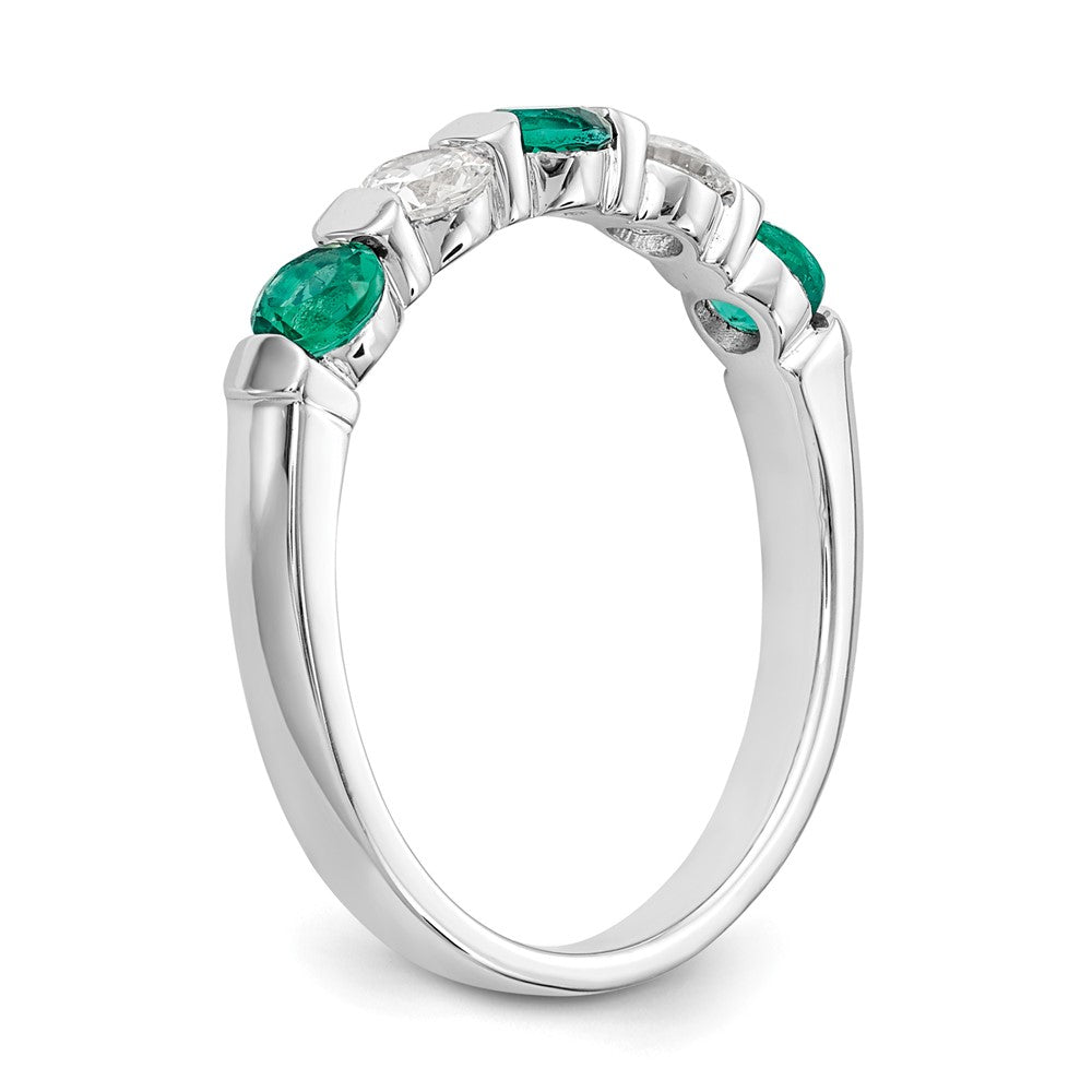 14k White Gold Diamond w/Emerald Band
