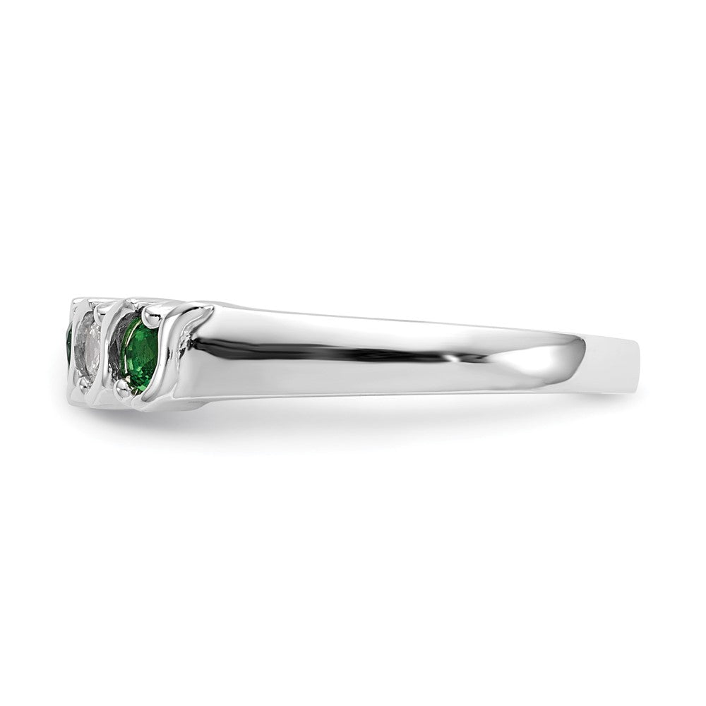 14k White Gold Diamond w/Emerald Band