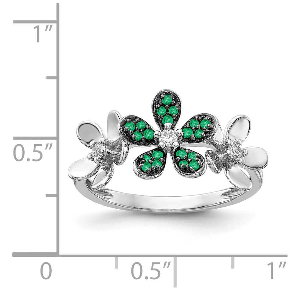 14k White Gold Diamond and Emerald Flower Ring