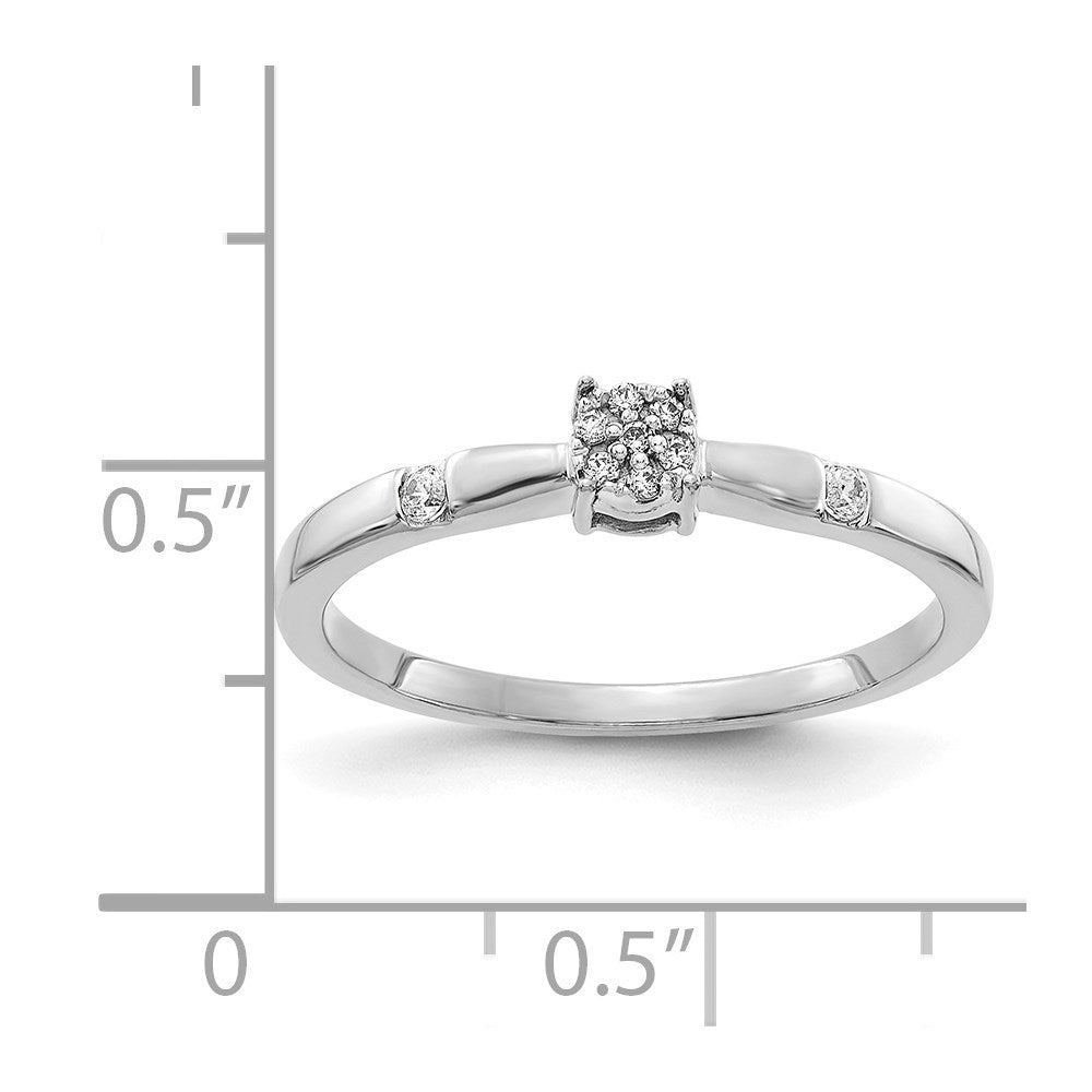 14k White Gold Diamond Cluster Ring