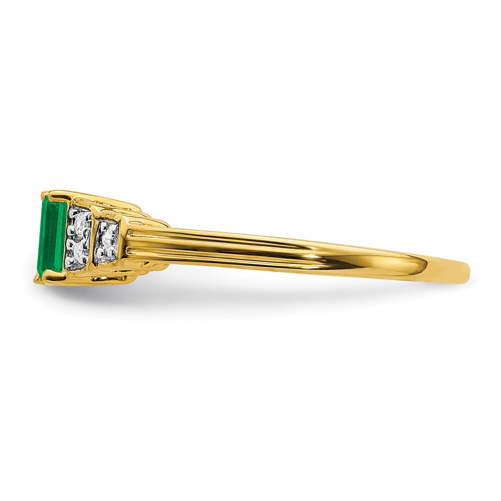 10K Emerald and Diamond Ring