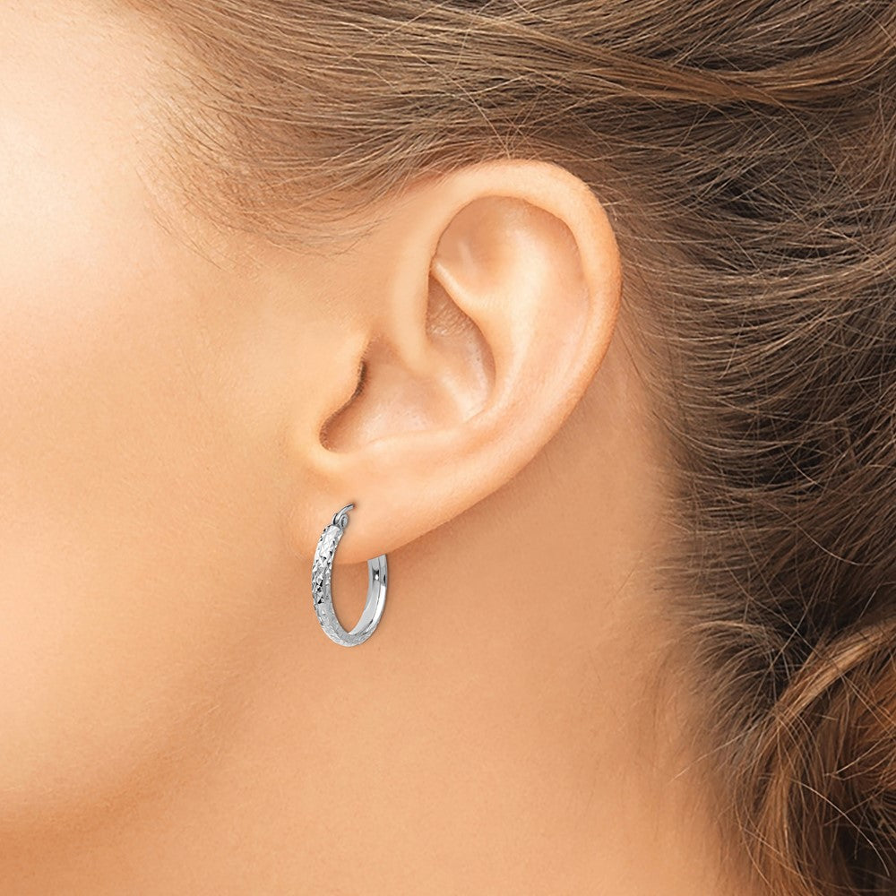 14K White Gold Diamond-cut 2.5x18mm Hollow Hoop Earrings