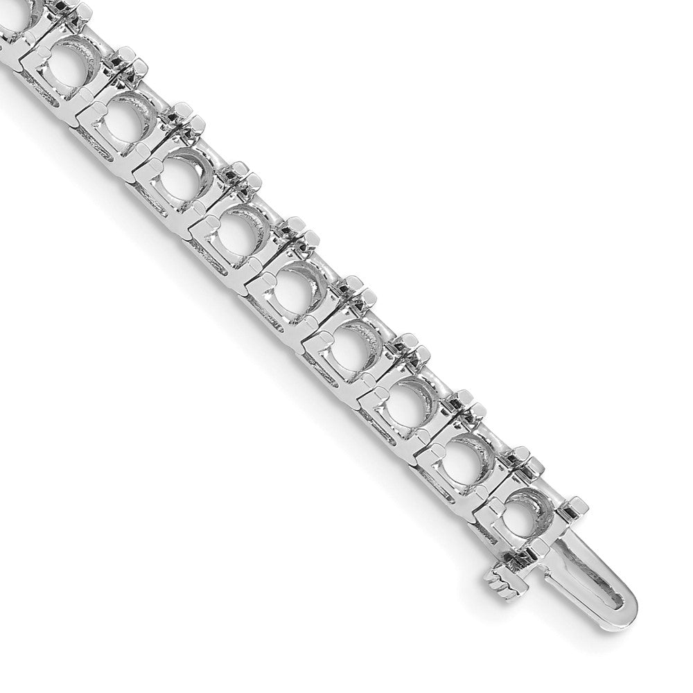 14k White Gold A Diamond Tennis Bracelet