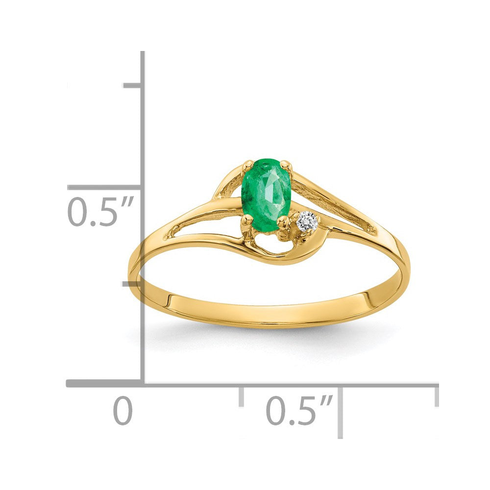 14k 5x3mm Oval Emerald A Diamond ring