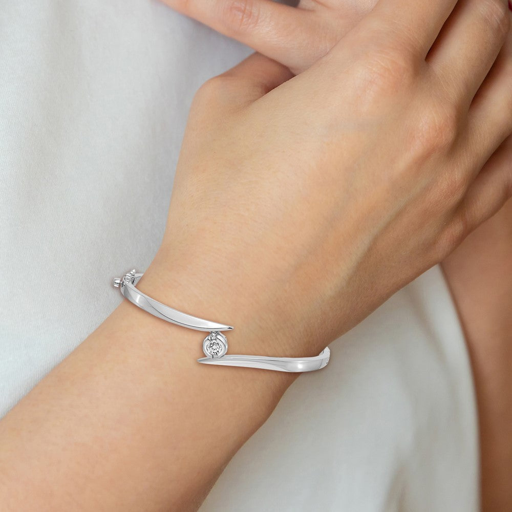14k White Gold A Diamond Hinged Bangle