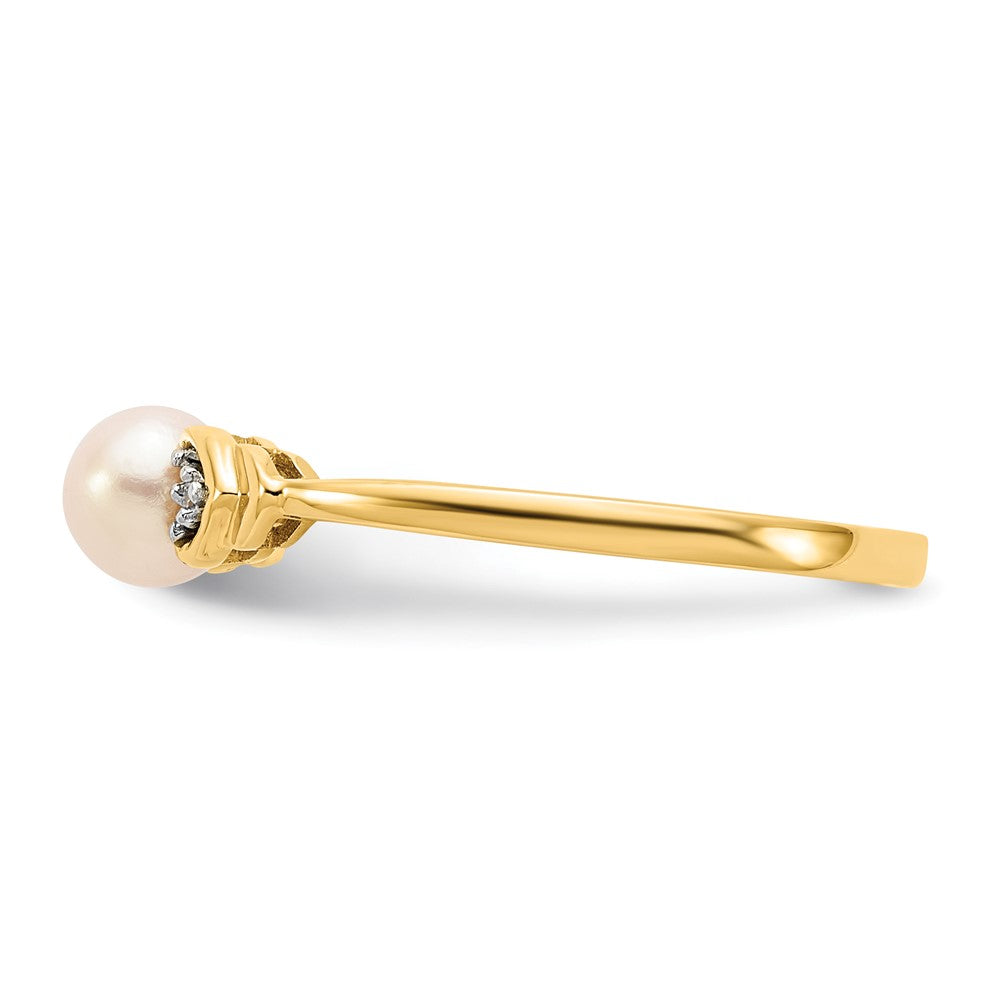 14k FW Cultured Pearl and Diamond Ring