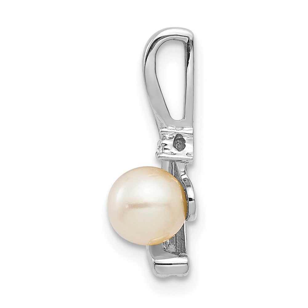 14k White Gold FW Cultured Pearl and Diamond Pendant