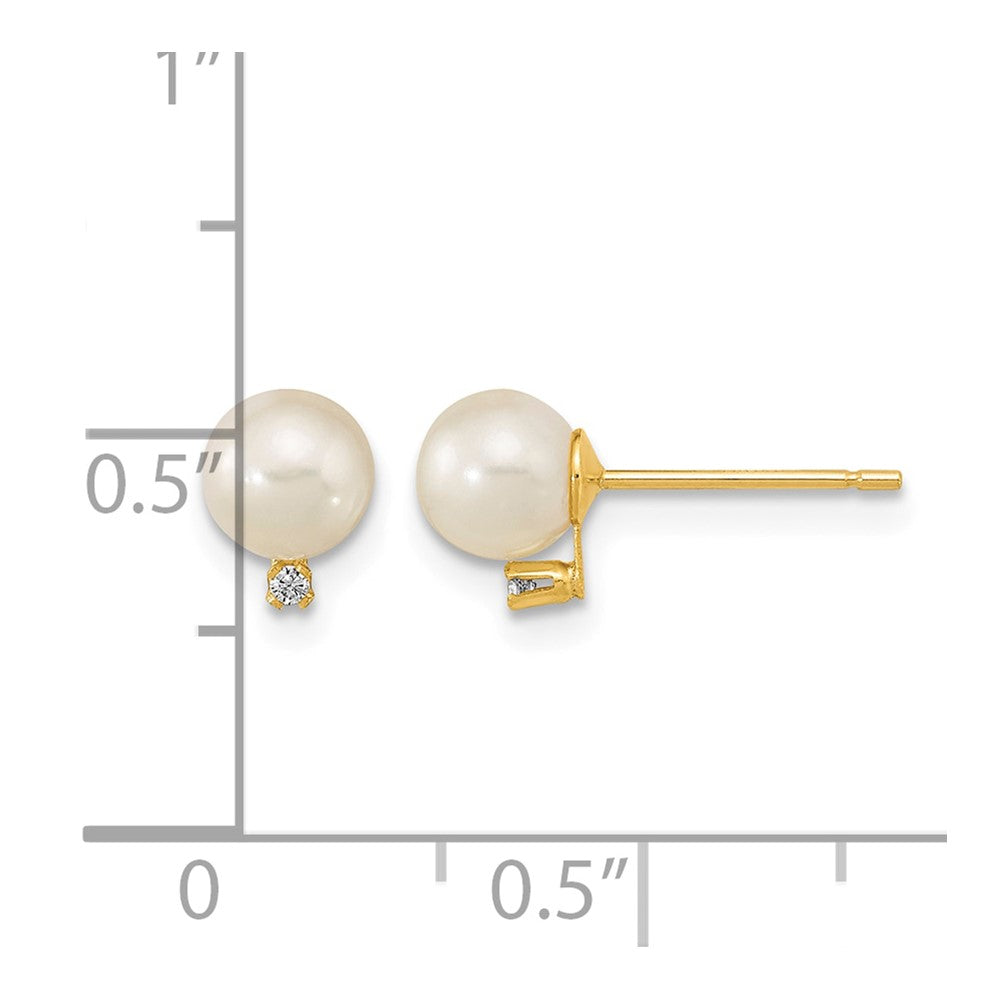 14k 5-5.5mm White Round Freshwater Cultured Pearl CZ Post Earrings
