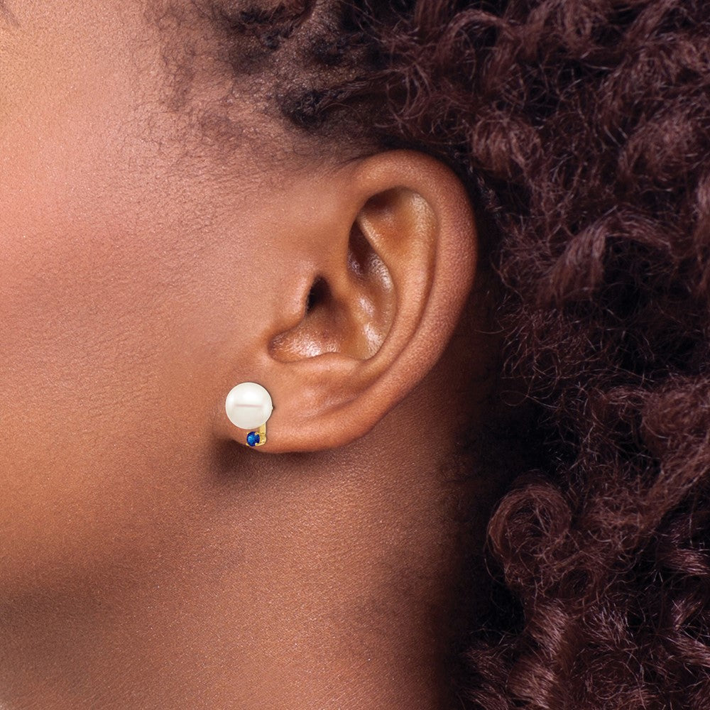 14K 8-8.5mm White Round Freshwater Cultured Pearl Sapphire Post Earrings