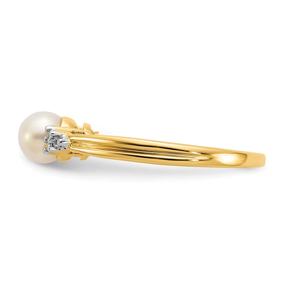 14k Diamond and FW Cultured Pearl Ring