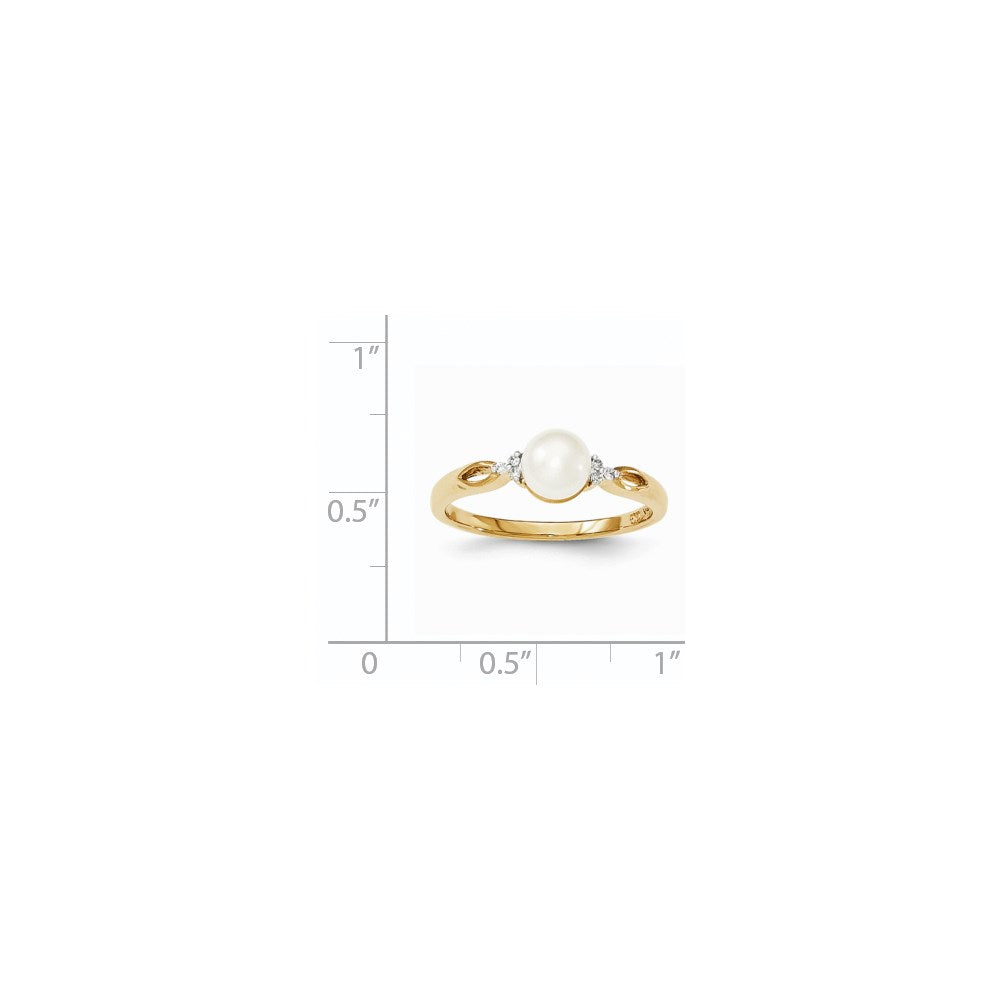 14k FW Cultured Pearl and Diamond Ring
