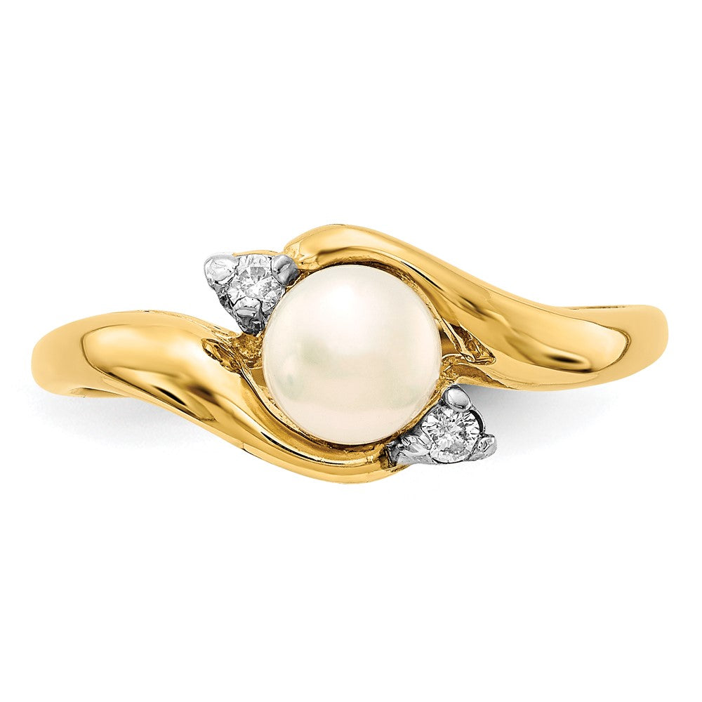 14K 5-6mm White Button Freshwater Cultured Pearl .04tw Diamond Ring