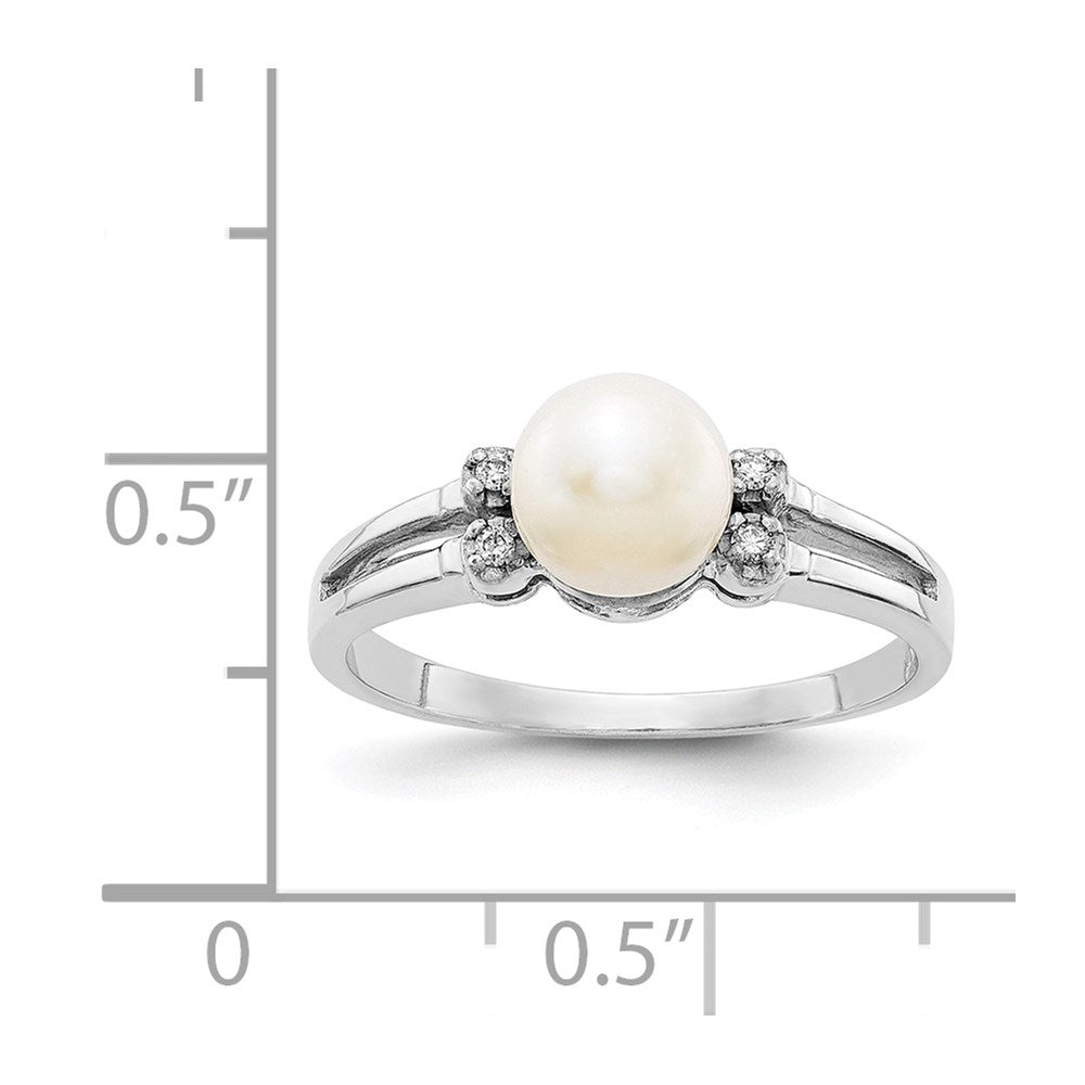 14k White Gold 6mm FW Cultured Pearl AA Diamond ring