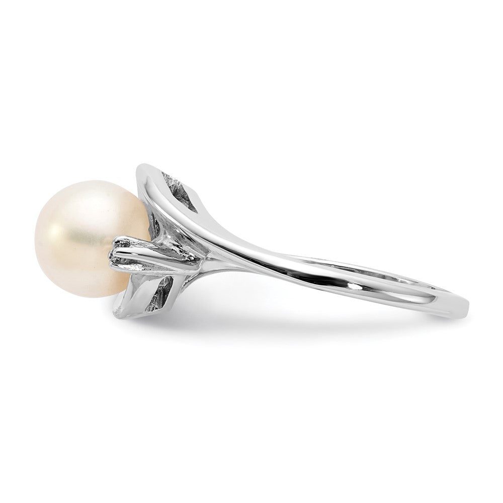 14k White Gold 7mm FW Cultured Pearl VS Diamond ring