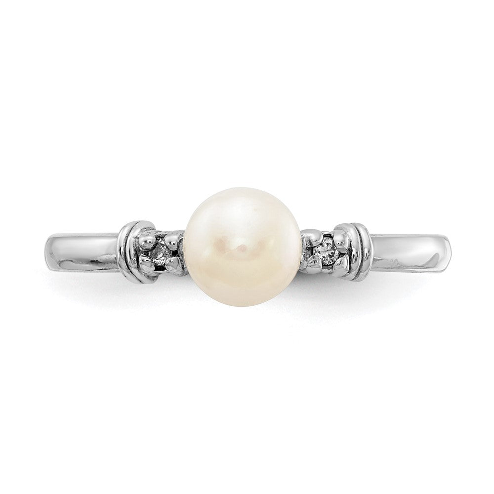 14k White Gold 5mm FW Cultured Pearl AAA Diamond ring