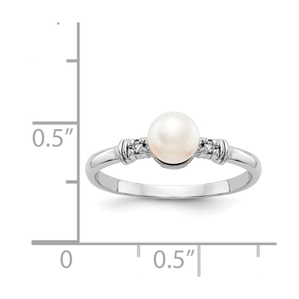 14k White Gold 5mm FW Cultured Pearl AAA Diamond ring