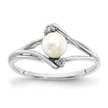14k White Gold 5mm FW Cultured Pearl A Diamond ring