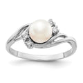 14k White Gold 6mm FW Cultured Pearl VS Diamond ring