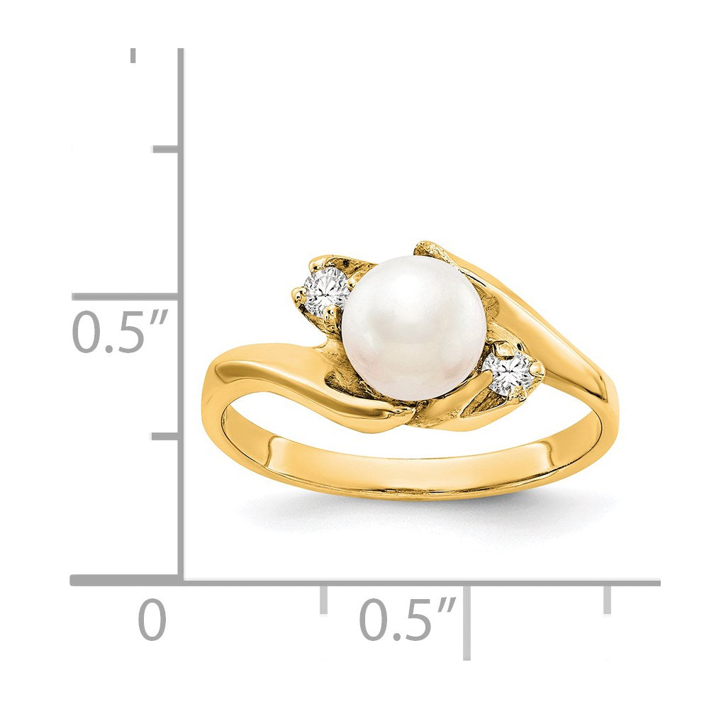 14k 6mm FW Cultured Pearl AAA Diamond ring