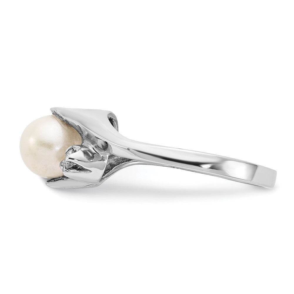 14k White Gold 6mm FW Cultured Pearl AA Diamond ring