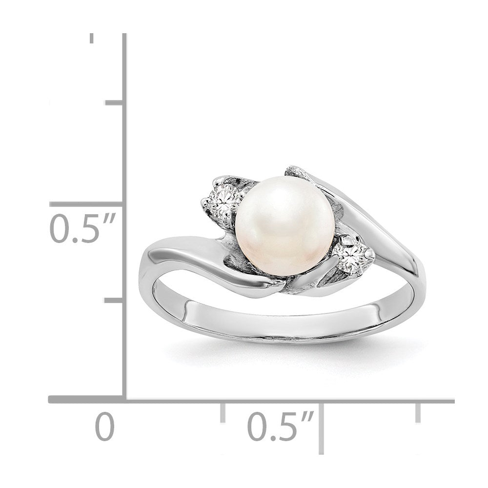 14k White Gold 6mm FW Cultured Pearl AA Diamond ring