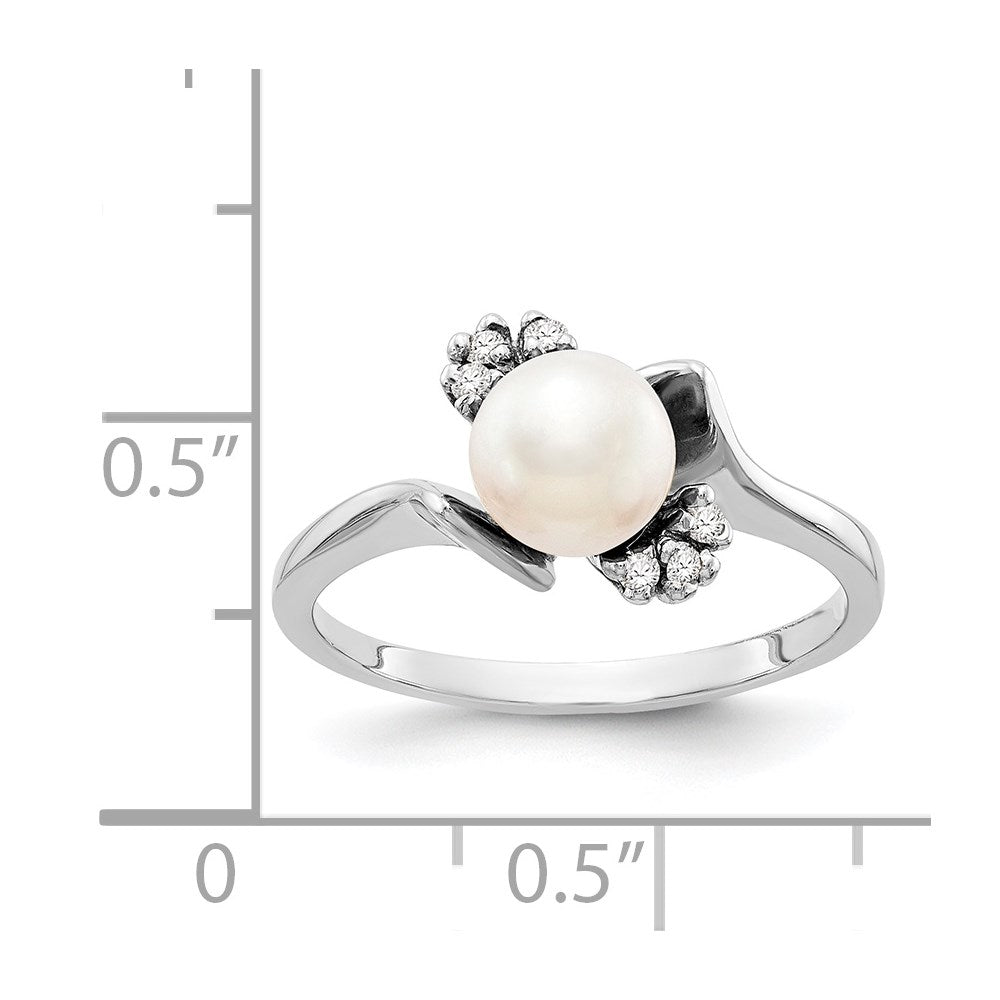 14k White Gold 6mm FW Cultured Pearl VS Diamond ring