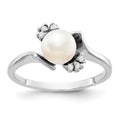 14k White Gold 6mm FW Cultured Pearl AA Diamond ring