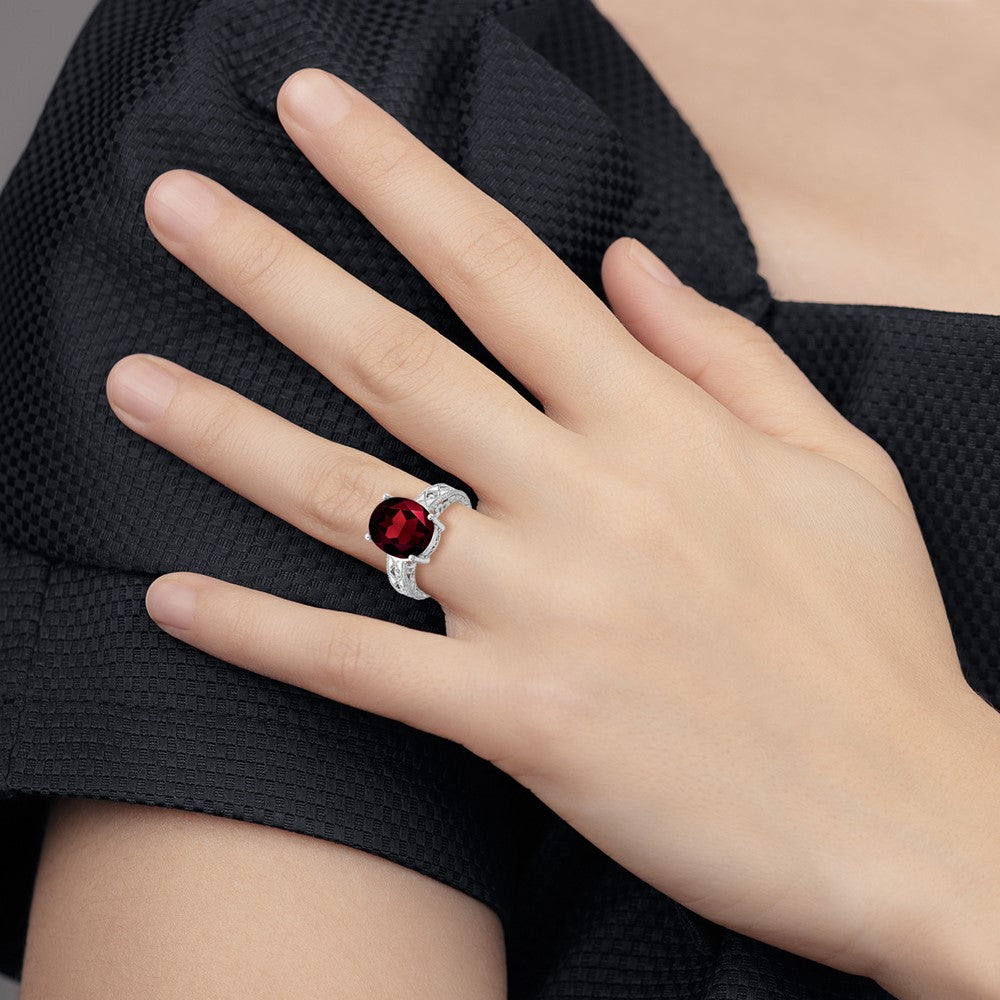 14k White Gold 12x10mm Oval Garnet AA Diamond ring