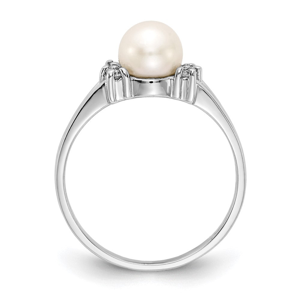 14k White Gold 6mm FW Cultured Pearl A Diamond ring