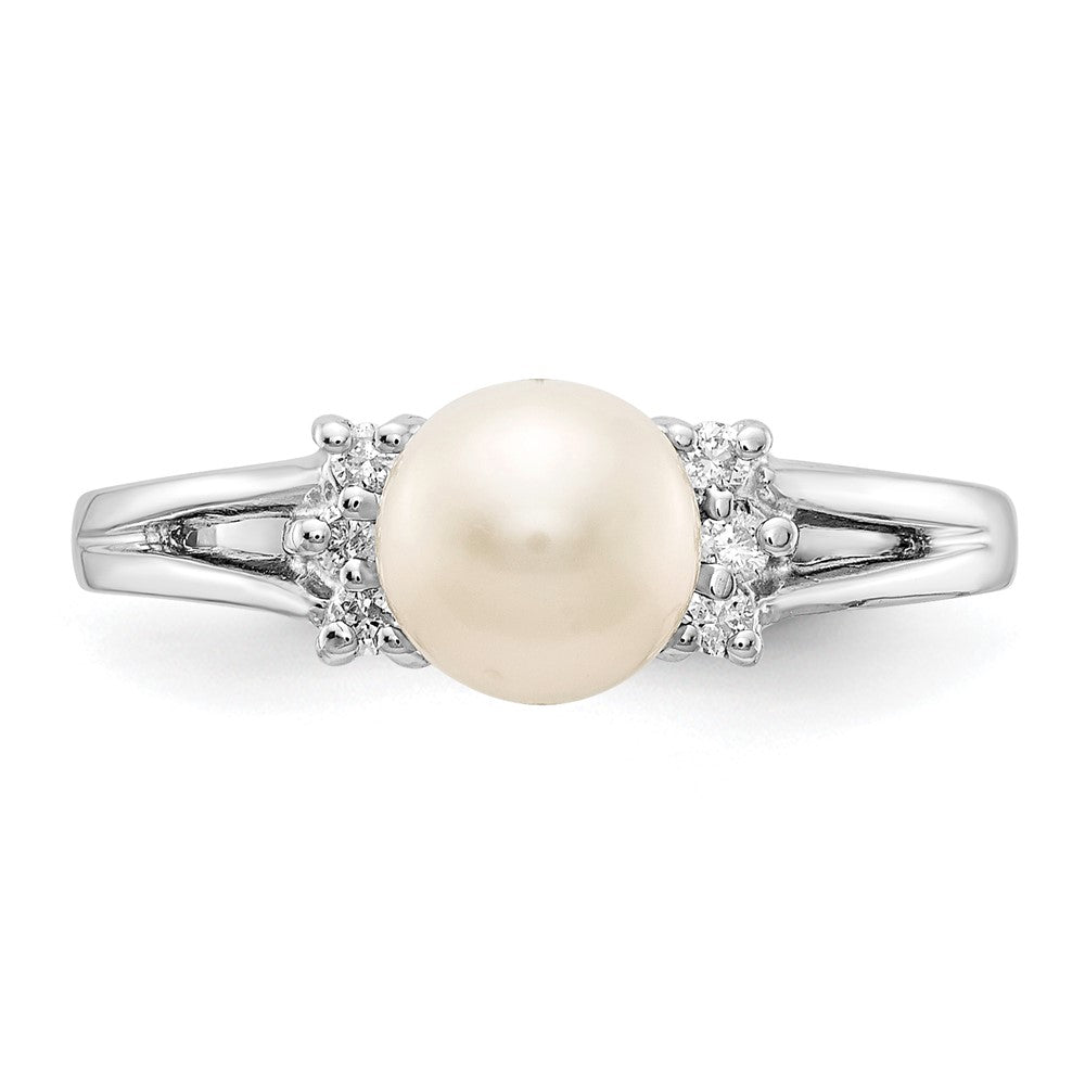 14k White Gold 6mm FW Cultured Pearl VS Diamond ring