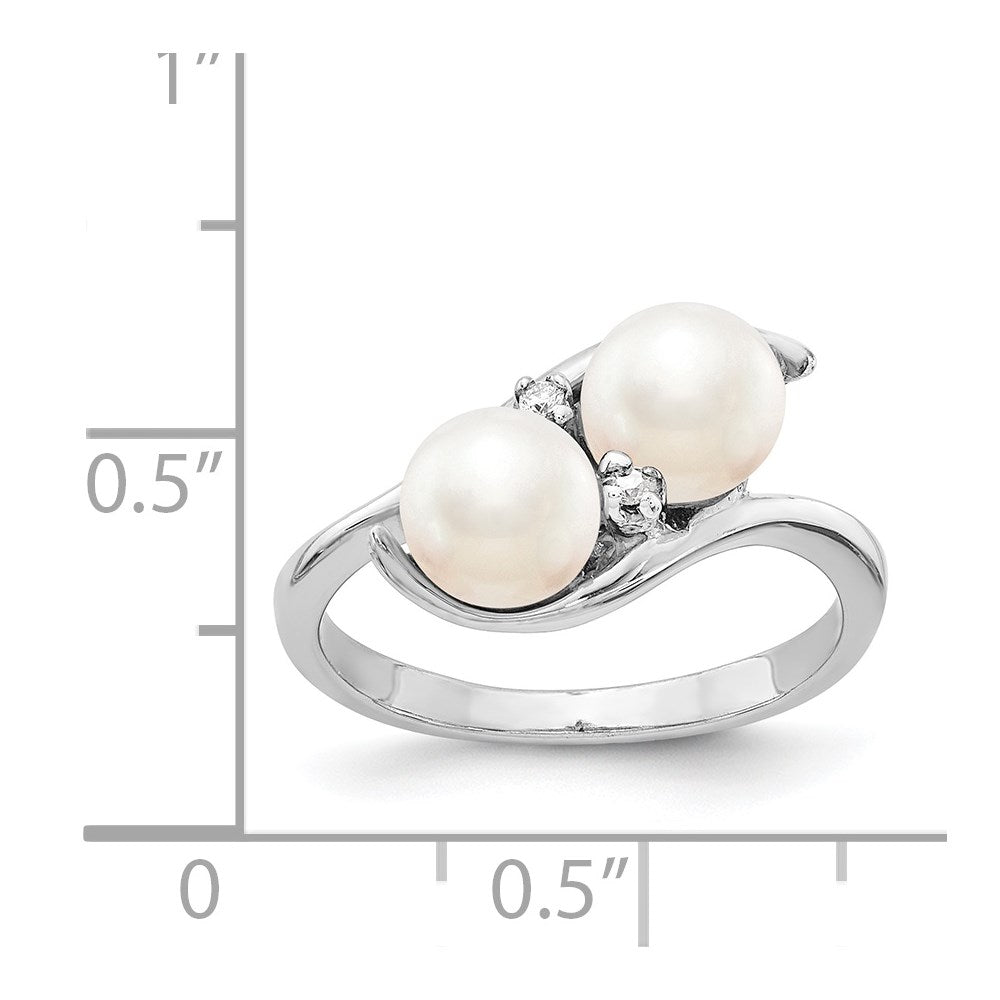 14k White Gold 6mm Black FW Cultured Pearl VS Diamond ring