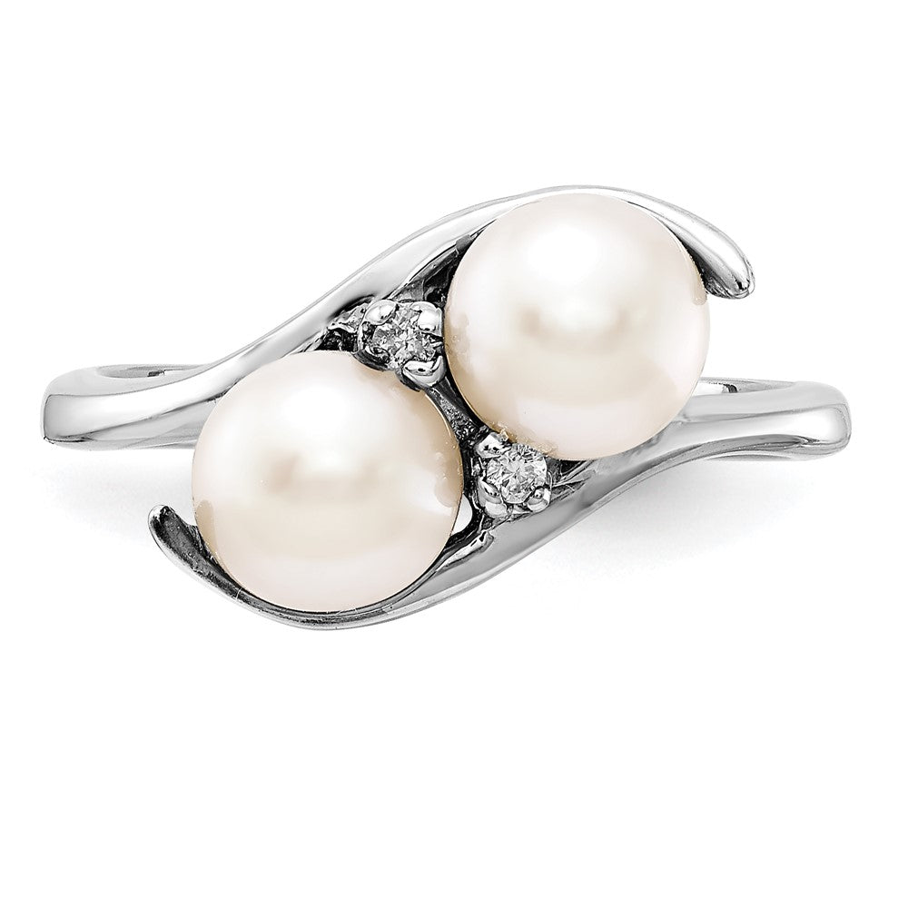 14k White Gold 6mm FW Cultured Pearl AA Diamond ring