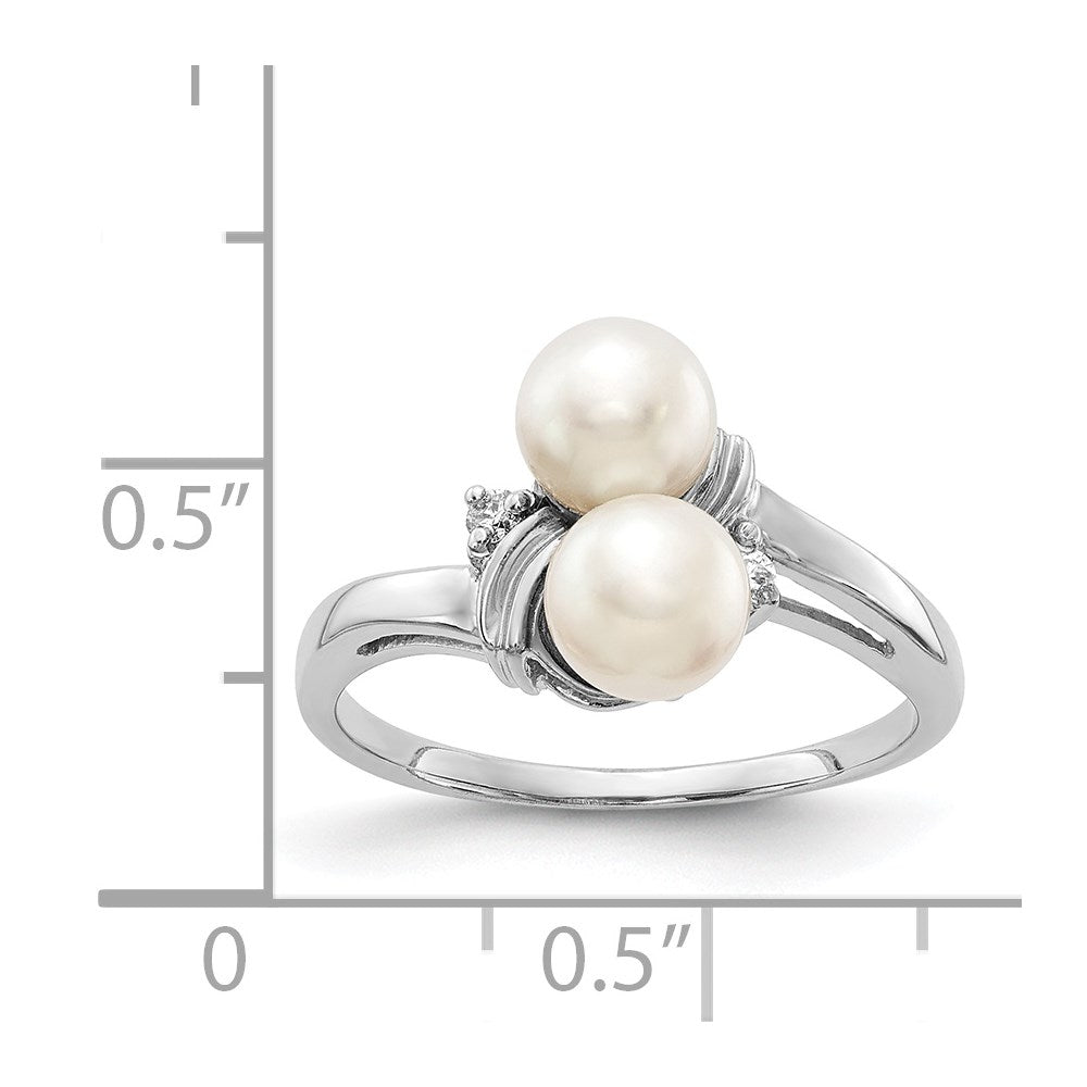 14k White Gold 5.5mm FW Cultured Pearl AAA Diamond ring