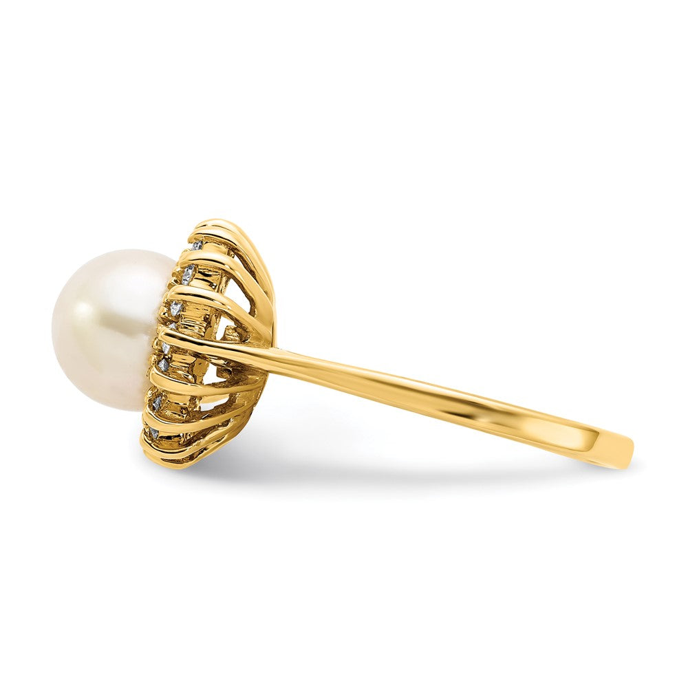 14k 7.5mm FW Cultured Pearl A Diamond ring
