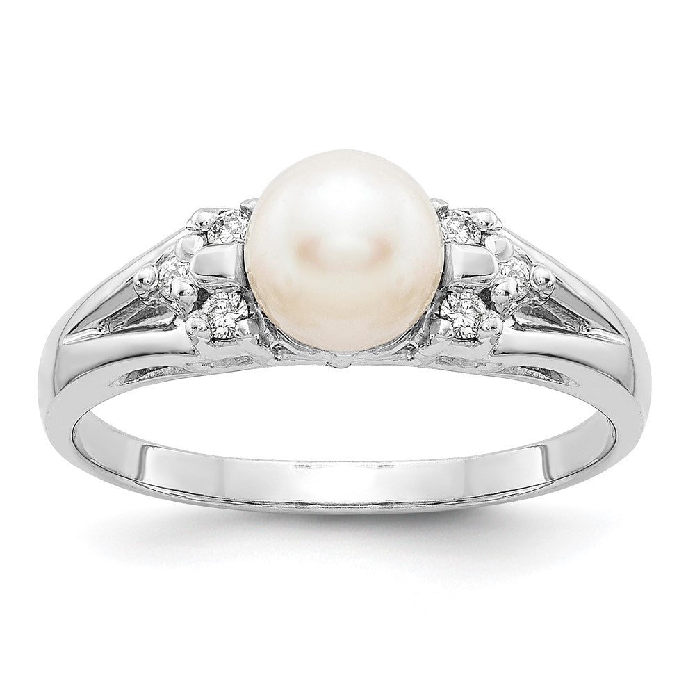 14k White Gold 6mm FW Cultured Pearl A Diamond ring