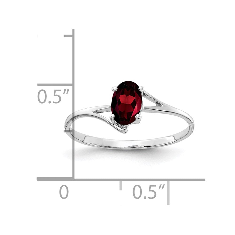 14k White Gold 6x4mm Oval Garnet ring